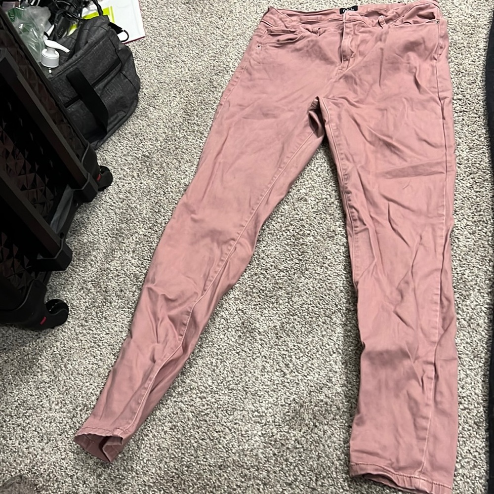 Rue-21 Light Pink Strechy Soft Skinny Jeans Size 12